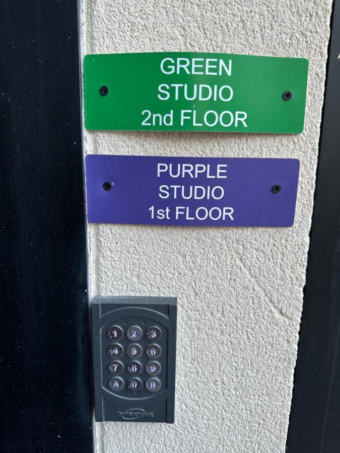 Green&Purple Studio 24-24 Access Bois-Colombes Eksteriør billede